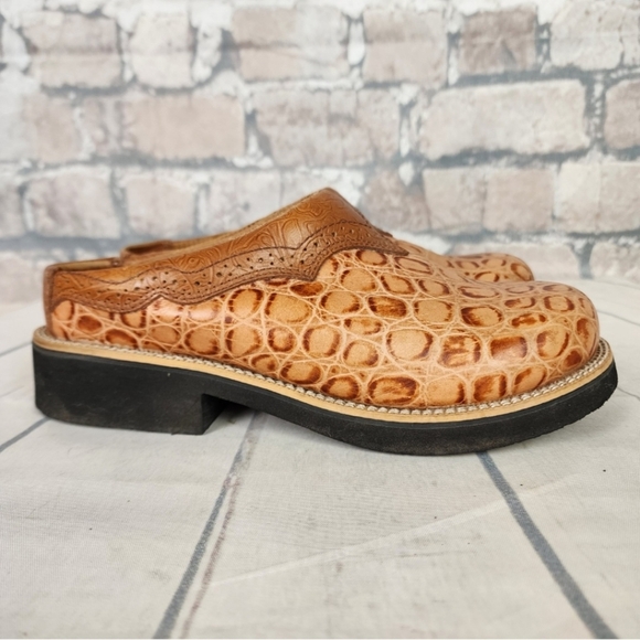 Twisted X Embossed Leather Western Mules Slip On Clogs Tan Size 7.5 - Picture 2 of 10